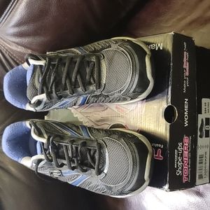 SKECHERS SHAPE UP TONERS SNEAKERS